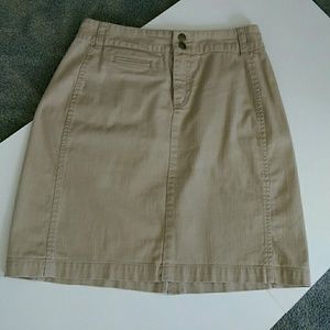 Willi Smith tan, tailored, woven skirt size 6